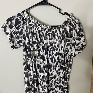Max Jeans Off the Shoulder Smocked Top Blouse Peasant Small Excellent Condition